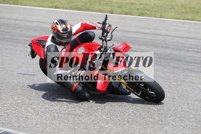 /27 12.06.2025 Ducati Schweiz Trackday Warmup  ADR/gruen-vert/ohne